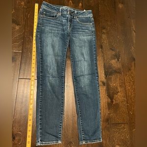 American Eagle Super skinny jeans size 2 short